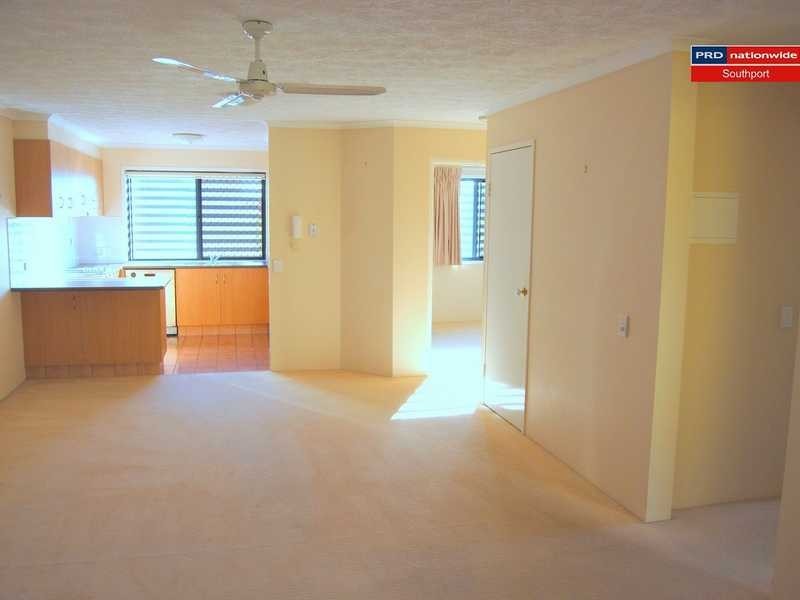 Unit 8/13-15 Johnston Street, Southport QLD 4215
