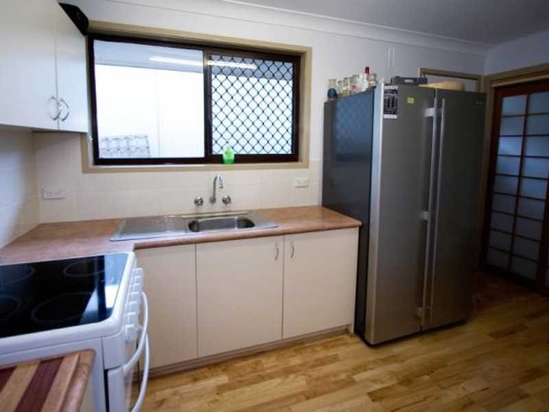 2/58 Blake Street, Southport QLD 4215