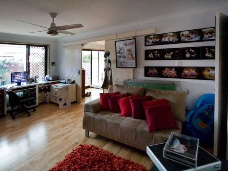 2/58 Blake Street, Southport QLD 4215