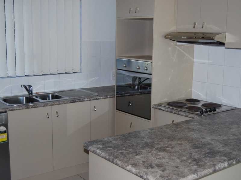 8/2 Johnston Street, Southport QLD 4215