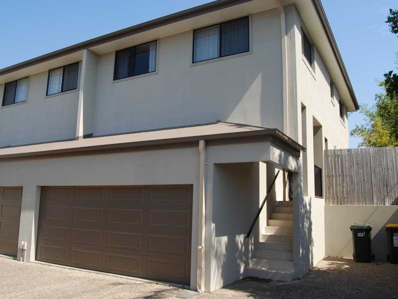 3/9 Government Road, Labrador QLD 4215