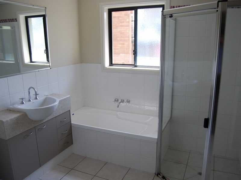 3/9 Government Road, Labrador QLD 4215