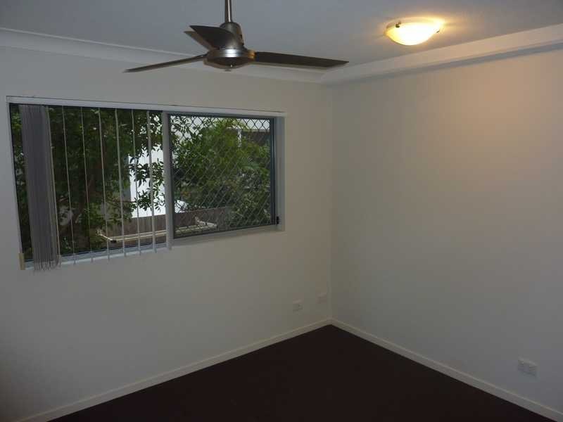 12/8-12 Proud Street, Labrador QLD 4215