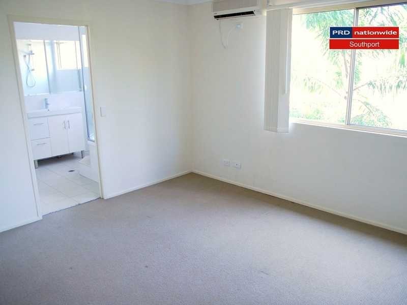 8/4-6 Locke Street, Southport QLD 4215