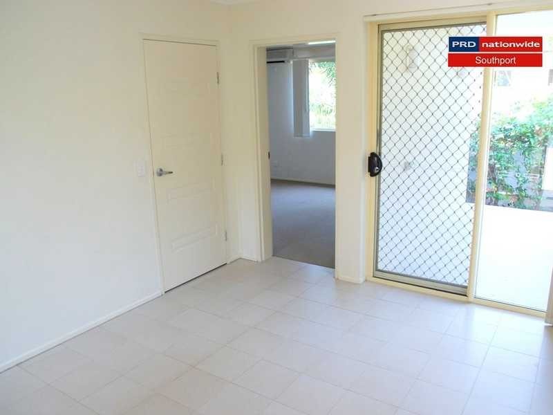 8/4-6 Locke Street, Southport QLD 4215
