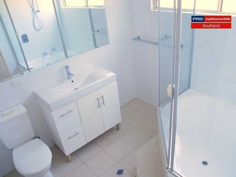 8/4-6 Locke Street, Southport QLD 4215