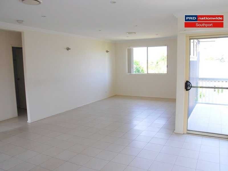 8/4-6 Locke Street, Southport QLD 4215