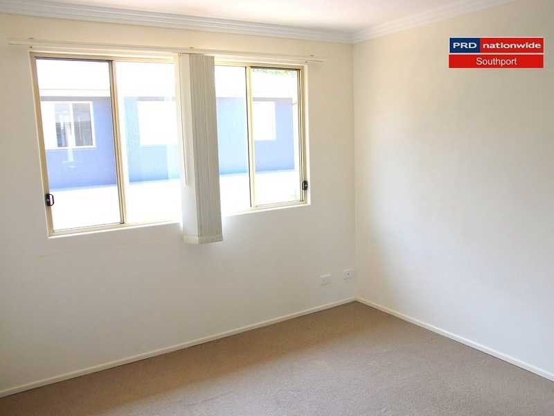 8/4-6 Locke Street, Southport QLD 4215