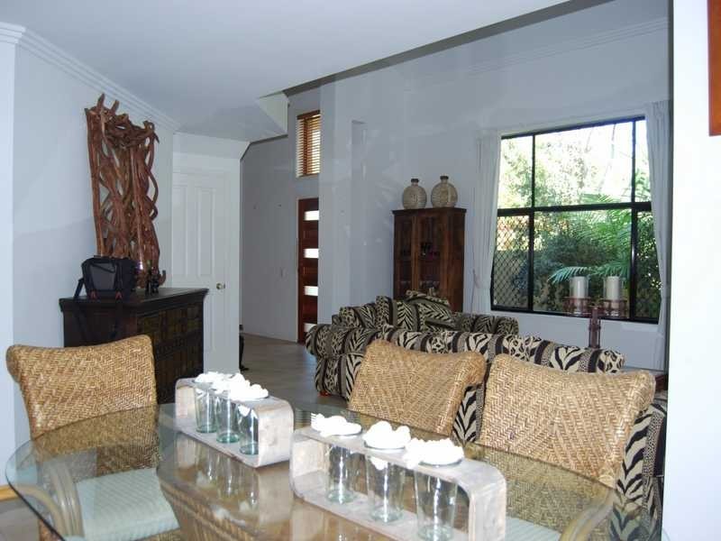 8/65 Benowa Road, Southport QLD 4215