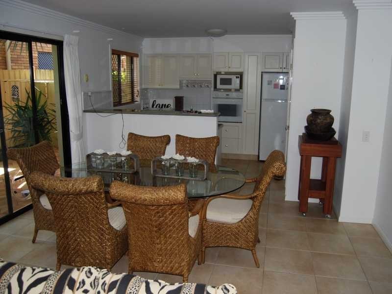 8/65 Benowa Road, Southport QLD 4215