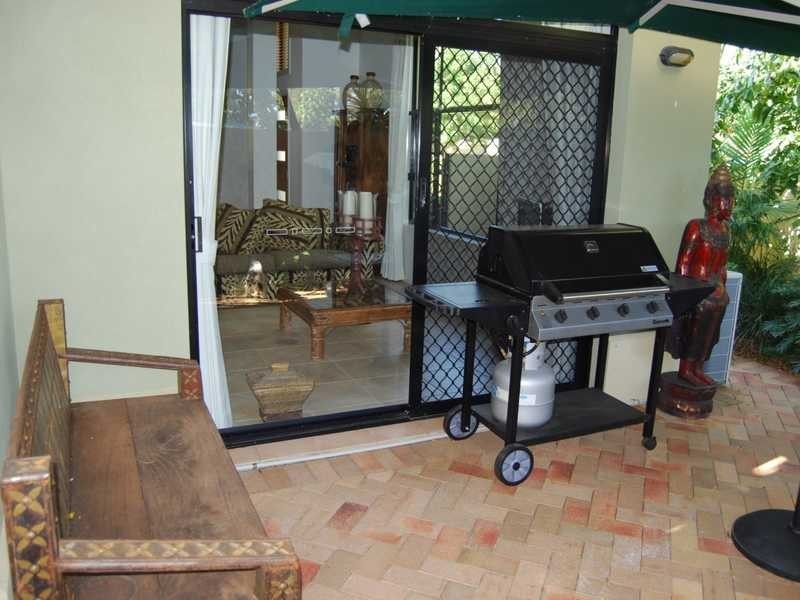 8/65 Benowa Road, Southport QLD 4215