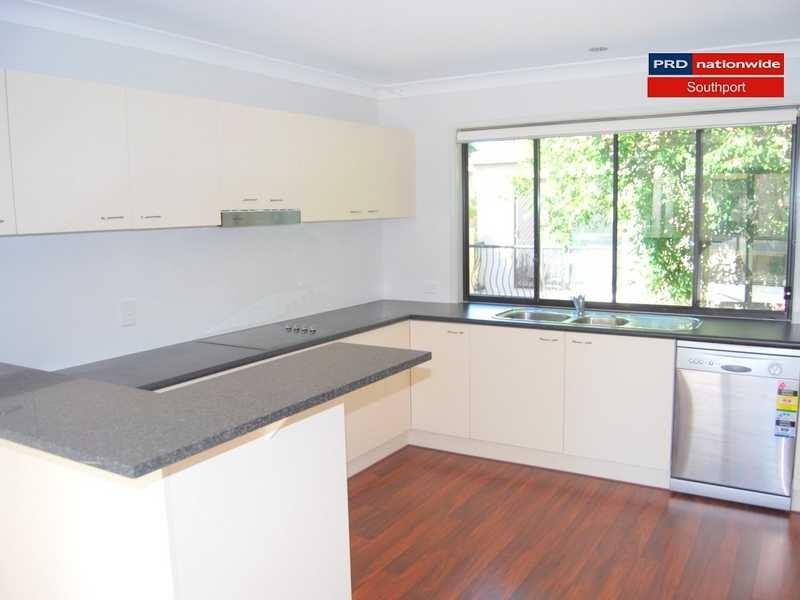 6/35 Harley Street, Labrador QLD 4215