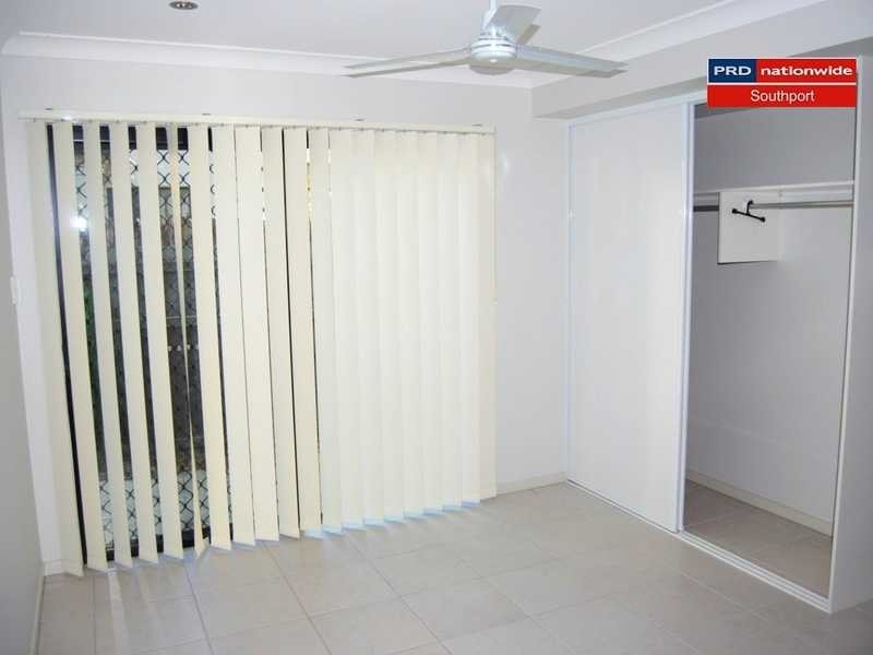 6/35 Harley Street, Labrador QLD 4215