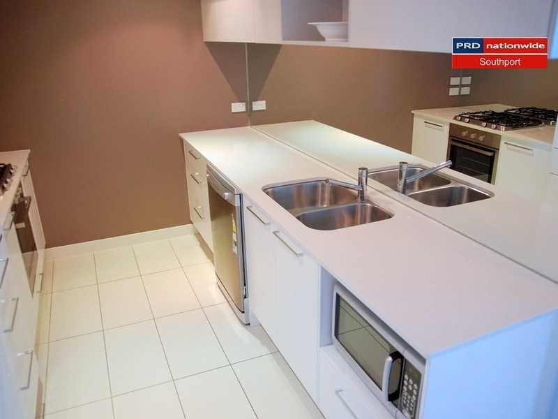 Unit 110/430 Marine Parade, Biggera Waters QLD 4216