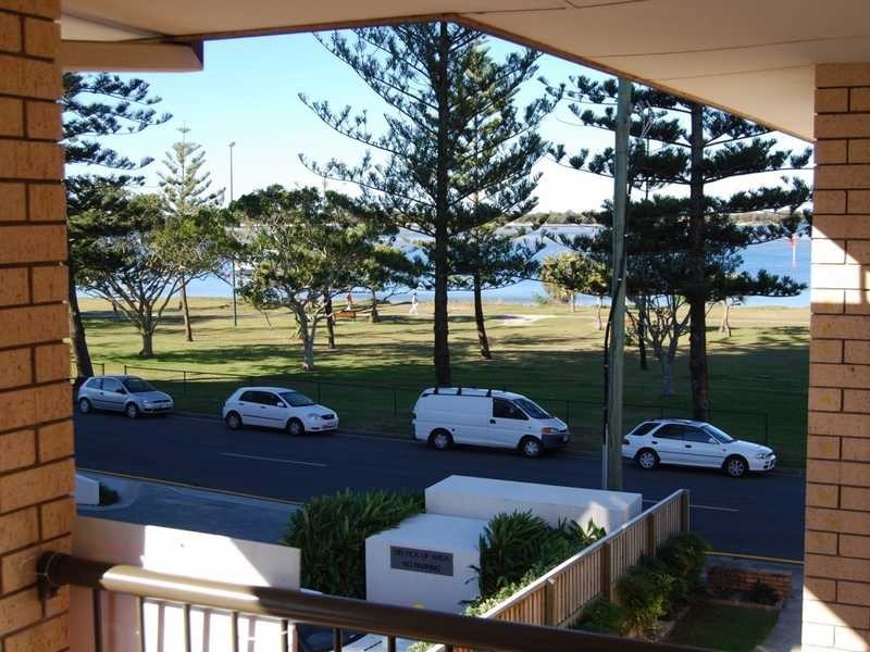 5 / 228 Marine Parade ‘Myuna Lodge’, Labrador QLD 4215