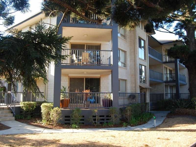 6/25 Walton Street, Southport QLD 4215