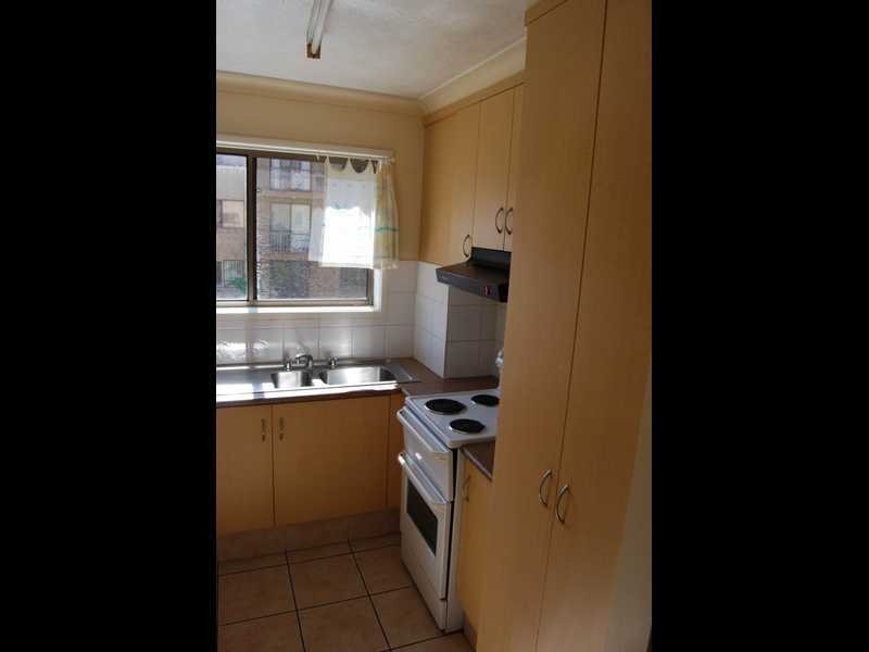 Unit 5/25 Armrick, Broadbeach QLD 4218