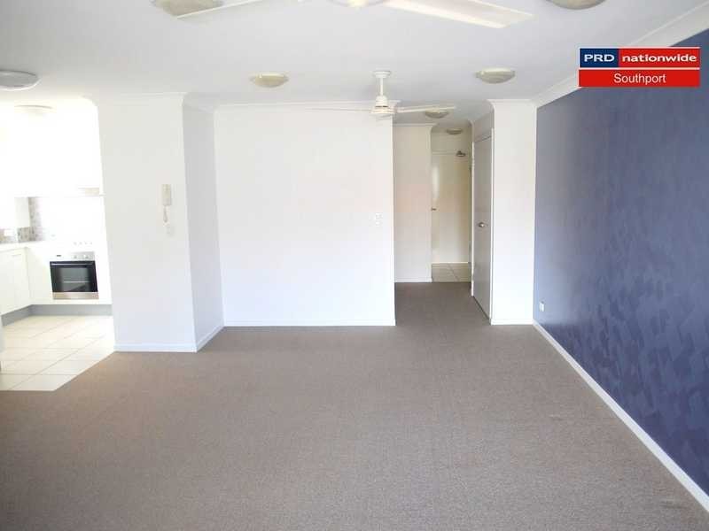 Unit 11/15-17 Lloyd Street, Southport QLD 4215