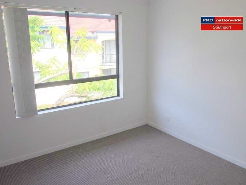 Unit 11/15-17 Lloyd Street, Southport QLD 4215