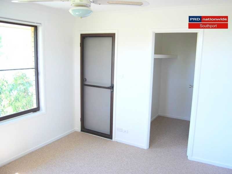 Unit 1/9 Proud, Labrador QLD 4215