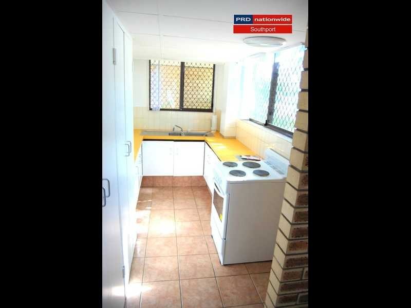 Unit 1/9 Proud, Labrador QLD 4215