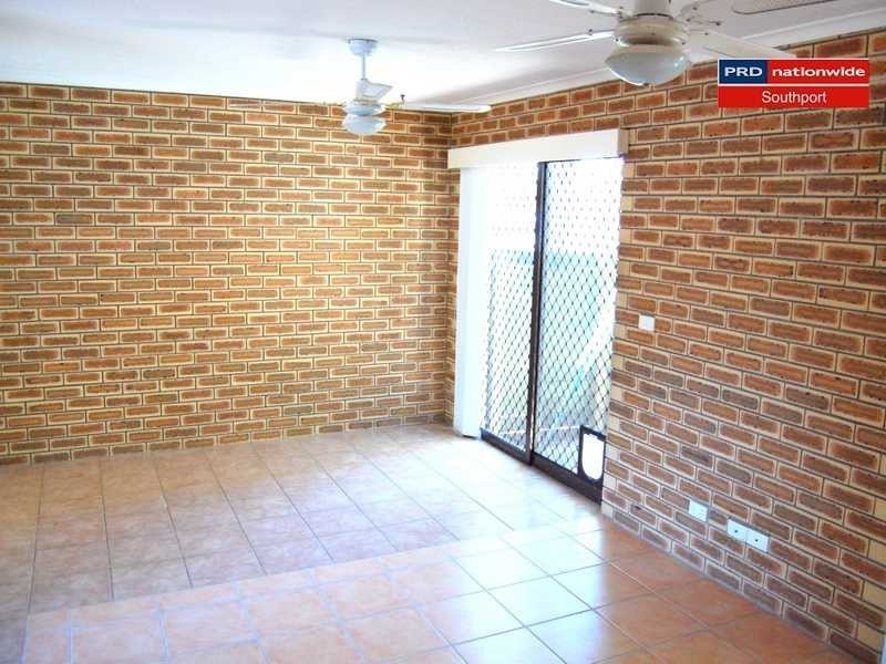 Unit 1/9 Proud, Labrador QLD 4215