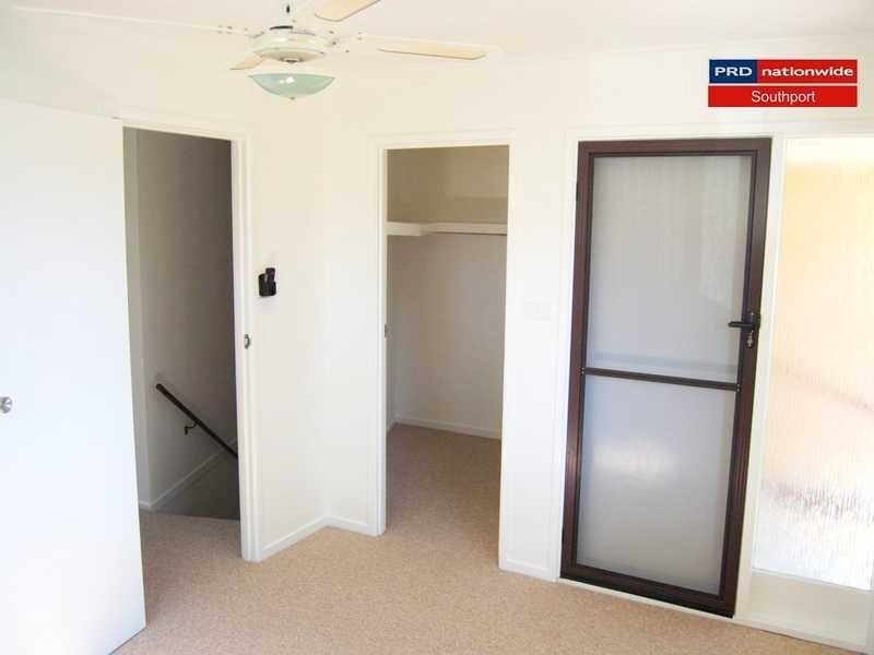 Unit 1/9 Proud, Labrador QLD 4215