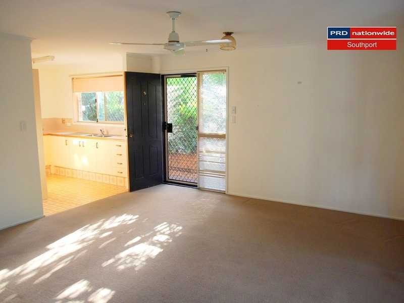 2/97 Corunna Cres, Ashmore QLD 4214