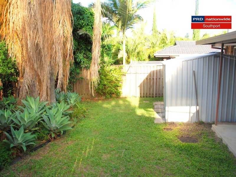 2/97 Corunna Cres, Ashmore QLD 4214