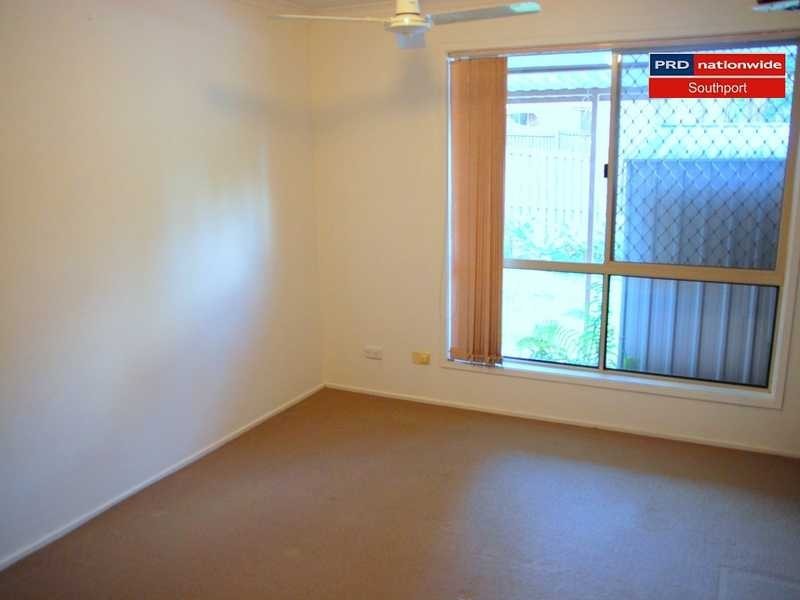 2/97 Corunna Cres, Ashmore QLD 4214