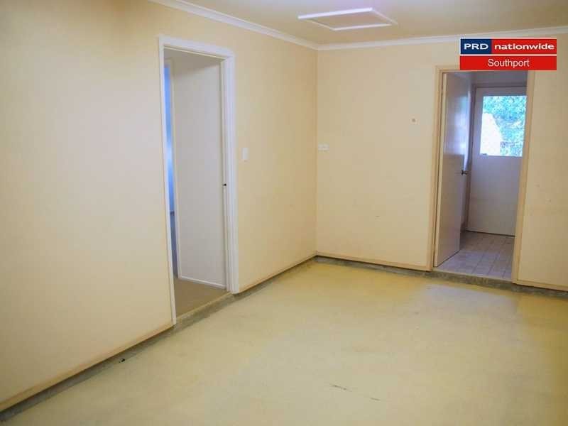 2/97 Corunna Cres, Ashmore QLD 4214