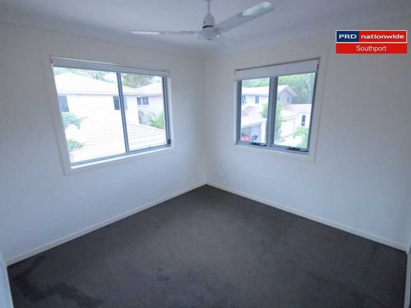 7/16-18 Geoff Wolter Drive West, Molendinar QLD 4214