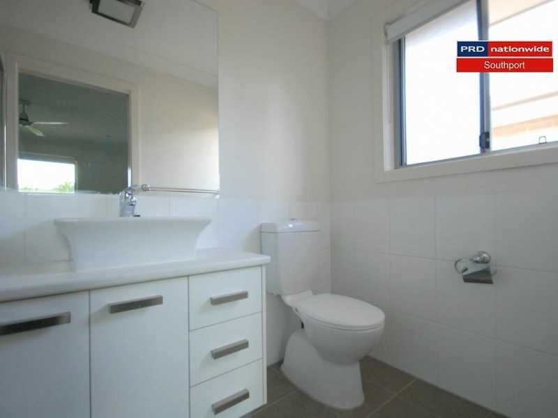 7/16-18 Geoff Wolter Drive West, Molendinar QLD 4214