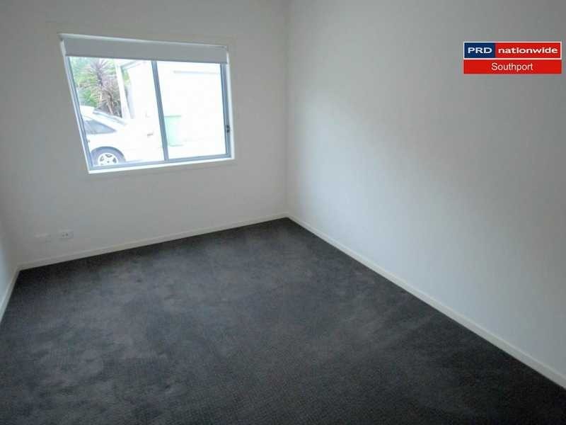 7/16-18 Geoff Wolter Drive West, Molendinar QLD 4214