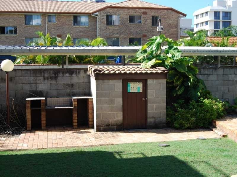 Unit 4/37 Back Street, Labrador QLD 4215