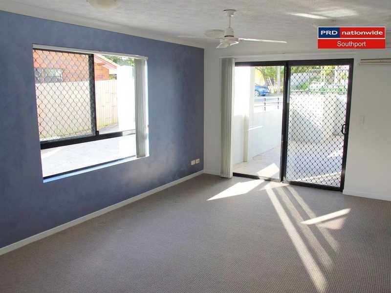 Unit 3/15-17 Lloyd Street, Southport QLD 4215