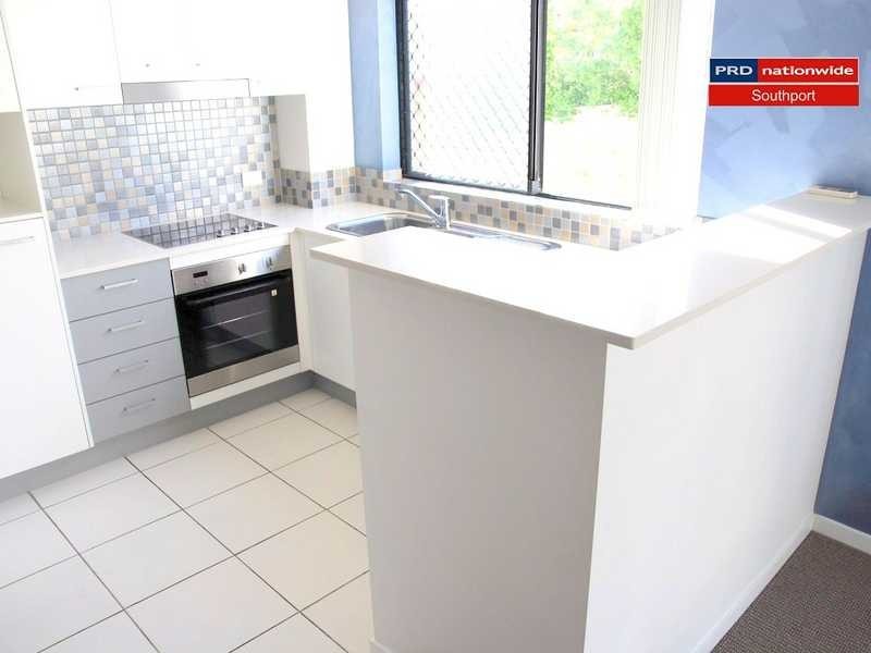 Unit 3/15-17 Lloyd Street, Southport QLD 4215