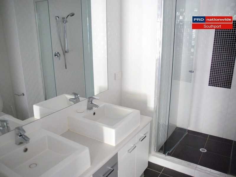 Unit 3/15-17 Lloyd Street, Southport QLD 4215