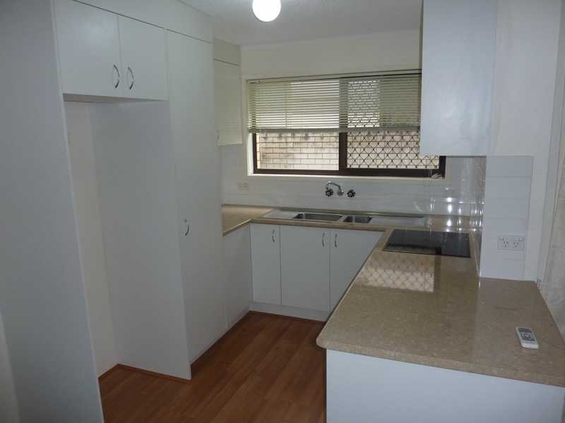 4 /16 Andrews Street, Southport QLD 4215