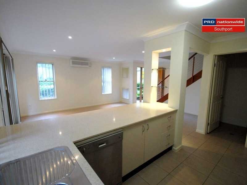 6/32-34 Margaret Street, Southport QLD 4215