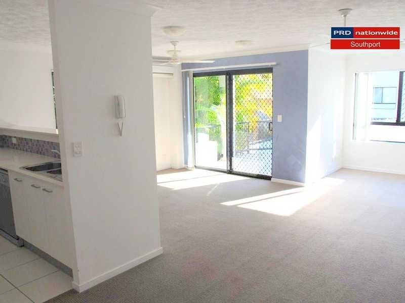 Unit 5/15-17 Lloyd Street, Southport QLD 4215