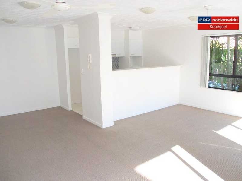 Unit 5/15-17 Lloyd Street, Southport QLD 4215