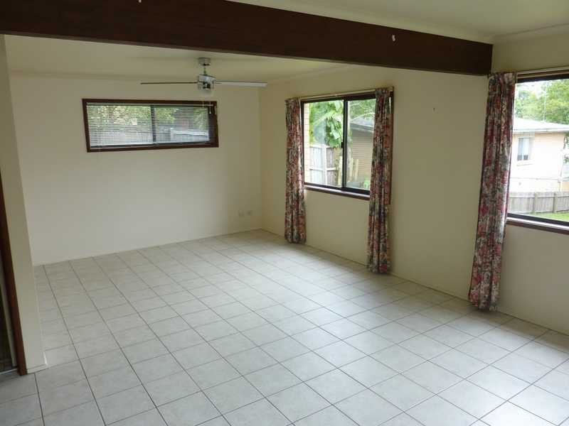 2 / 13 Caroline Avenue, Southport QLD 4215