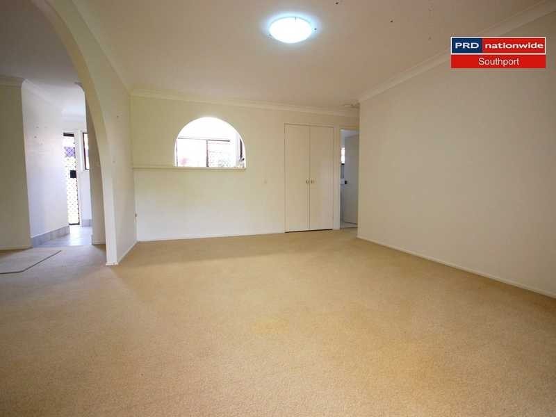 2/16 Royal Palm Court, Southport QLD 4215