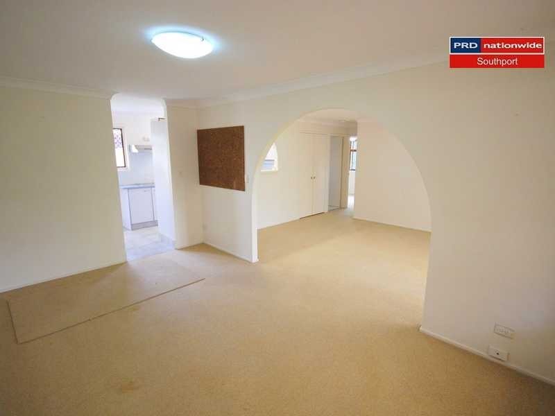 2/16 Royal Palm Court, Southport QLD 4215