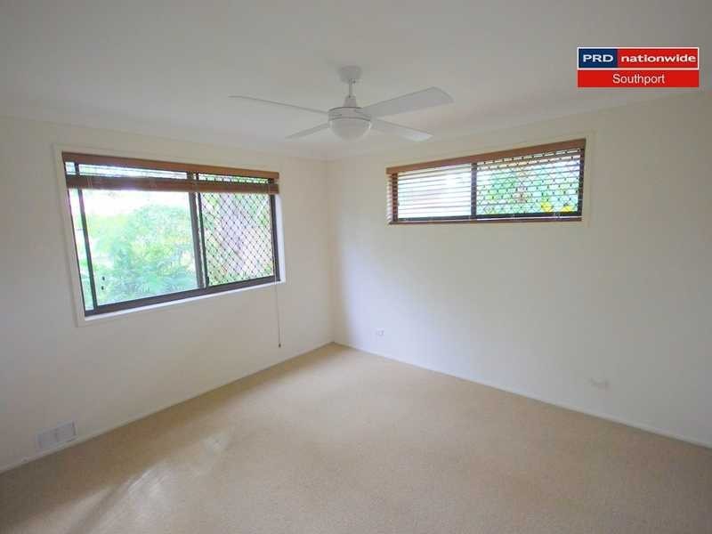 2/16 Royal Palm Court, Southport QLD 4215