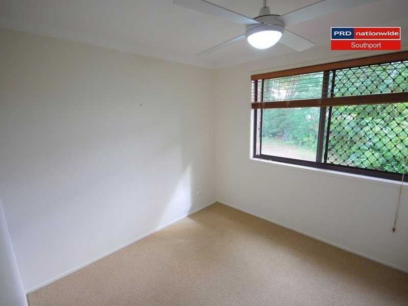 2/16 Royal Palm Court, Southport QLD 4215