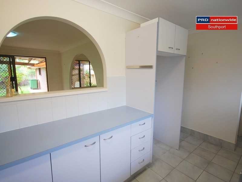 2/16 Royal Palm Court, Southport QLD 4215