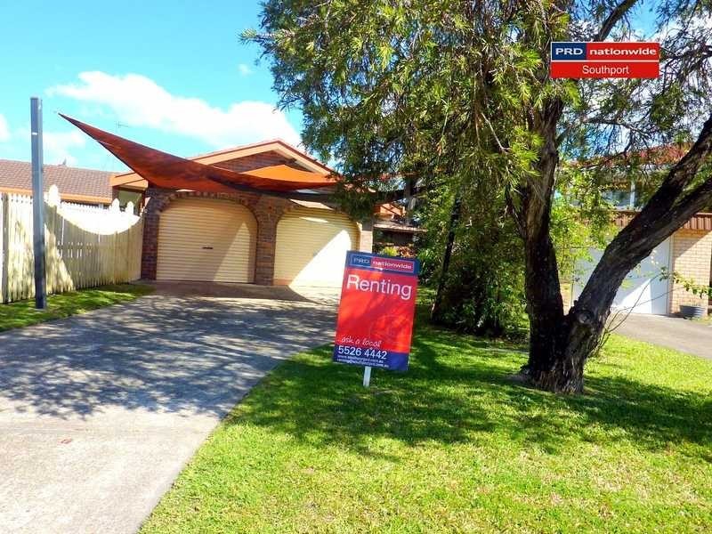 2/16 Royal Palm Court, Southport QLD 4215