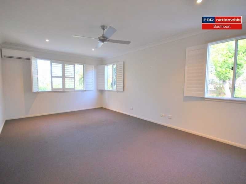2/25 Charlton Street, Southport QLD 4215